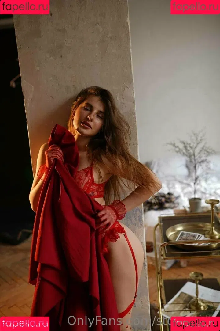 Cherry Blossom / Stormi Bee / baby_cherrry / stormibee / stormibree Onlyfans Photo Gallery 