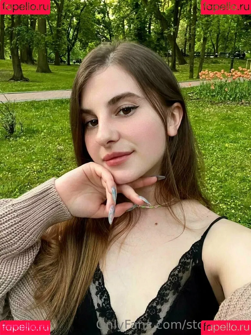 Cherry Blossom / Stormi Bee / baby_cherrry / stormibee / stormibree Onlyfans Photo Gallery 