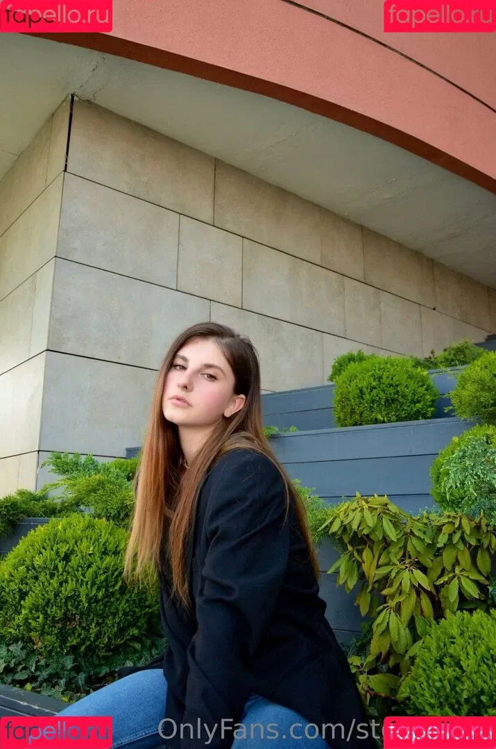 Cherry Blossom / Stormi Bee / baby_cherrry / stormibee / stormibree Onlyfans Photo Gallery 