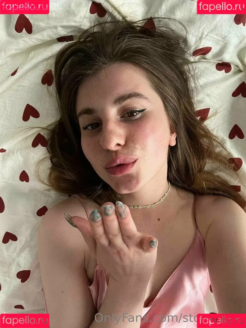 Cherry Blossom / Stormi Bee / baby_cherrry / stormibee / stormibree Onlyfans Photo Gallery 