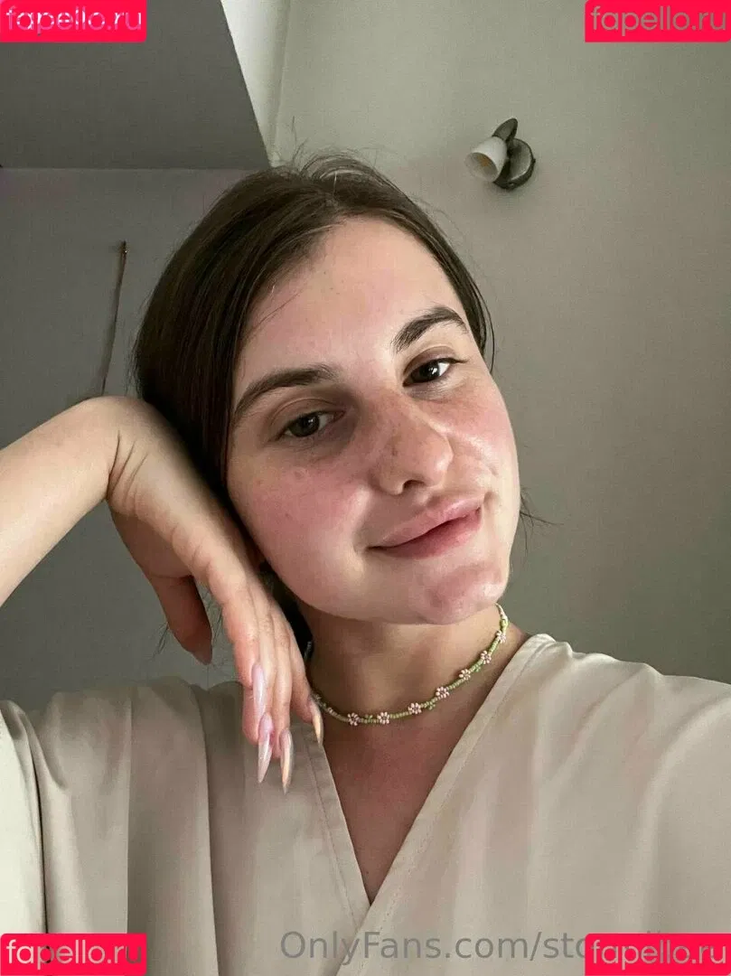 Cherry Blossom / Stormi Bee / baby_cherrry / stormibee / stormibree Onlyfans Photo Gallery 