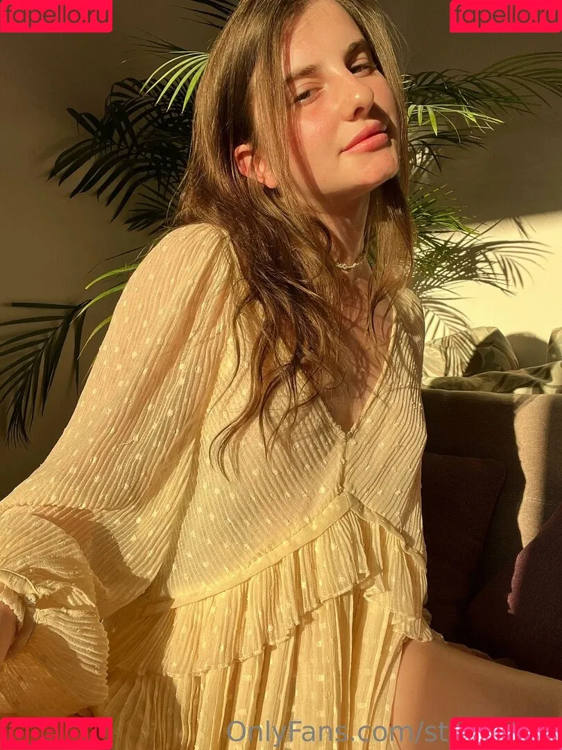 Cherry Blossom / Stormi Bee / baby_cherrry / stormibee / stormibree Onlyfans Photo Gallery 