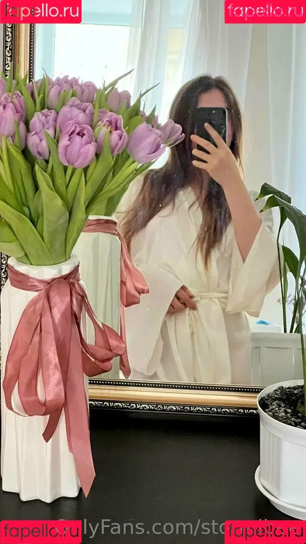 Cherry Blossom / Stormi Bee / baby_cherrry / stormibee / stormibree Onlyfans Photo Gallery 