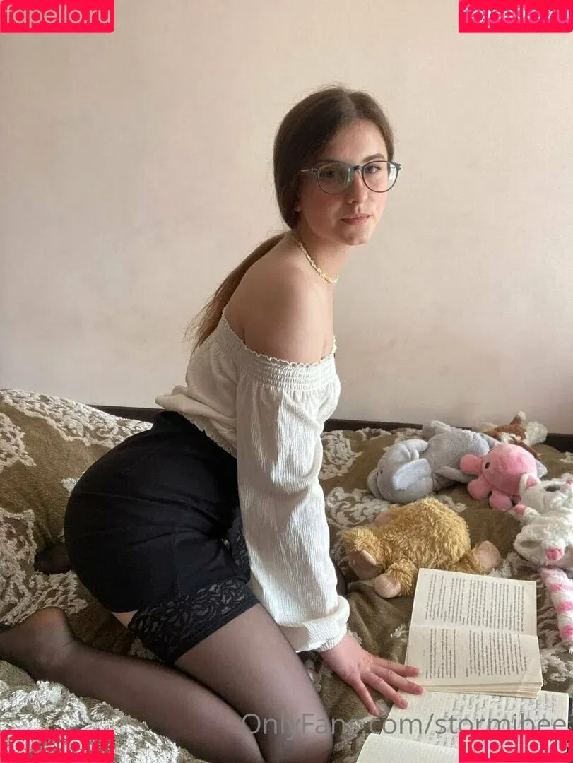 Cherry Blossom / Stormi Bee / baby_cherrry / stormibee / stormibree Onlyfans Photo Gallery 