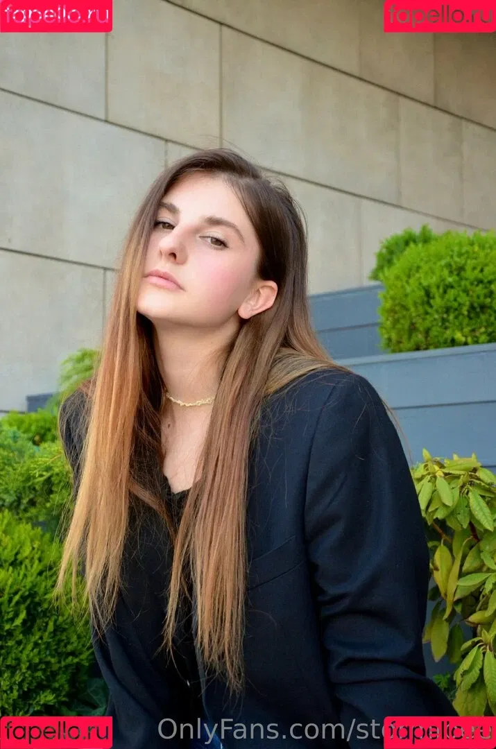 Cherry Blossom / Stormi Bee / baby_cherrry / stormibee / stormibree Onlyfans Photo Gallery 