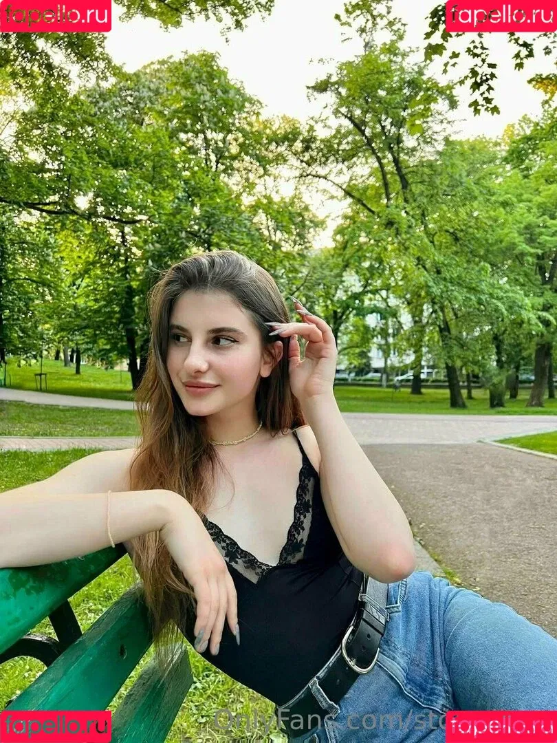 Cherry Blossom / Stormi Bee / baby_cherrry / stormibee / stormibree Onlyfans Photo Gallery 