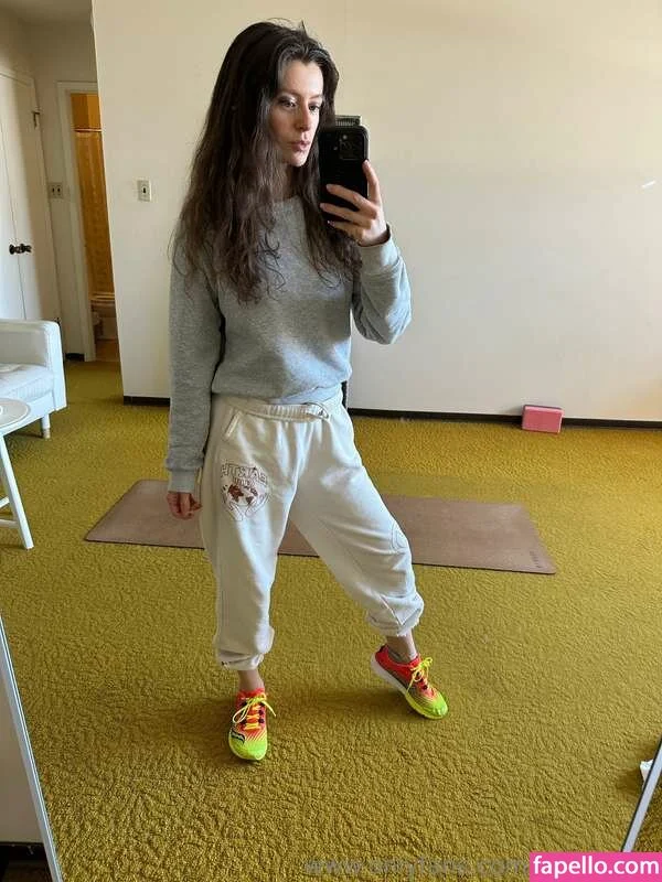 VioletFoxy / violet_mfc / violetfoxy_ Onlyfans Photo Gallery 