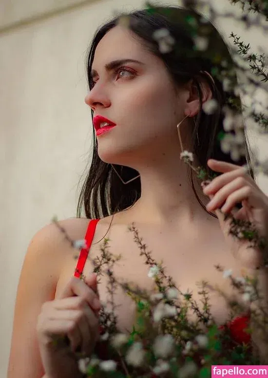 Ophelie Rullier Onlyfans Photo Gallery 