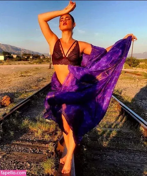 Ophelie Rullier Onlyfans Photo Gallery 