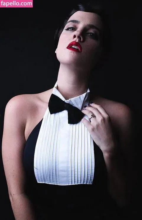 Ophelie Rullier Onlyfans Photo Gallery 