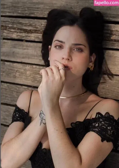 Ophelie Rullier Onlyfans Photo Gallery 