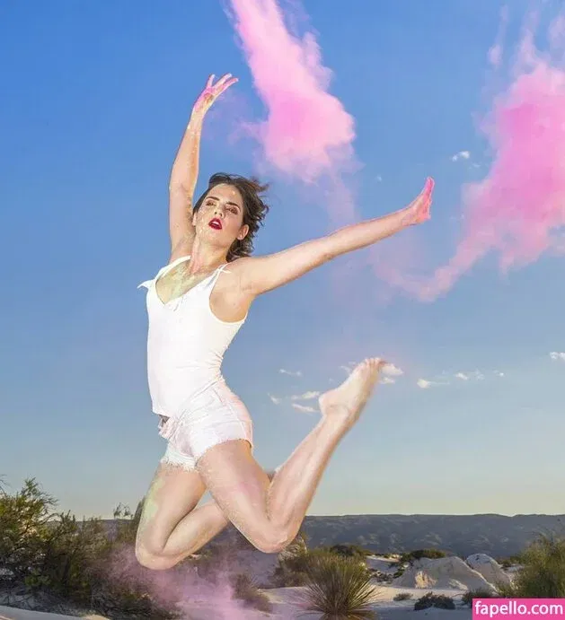 Ophelie Rullier Onlyfans Photo Gallery 