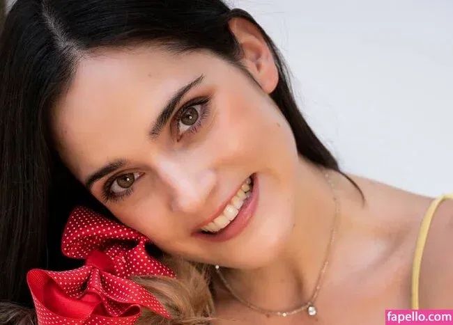 Ophelie Rullier Onlyfans Photo Gallery 