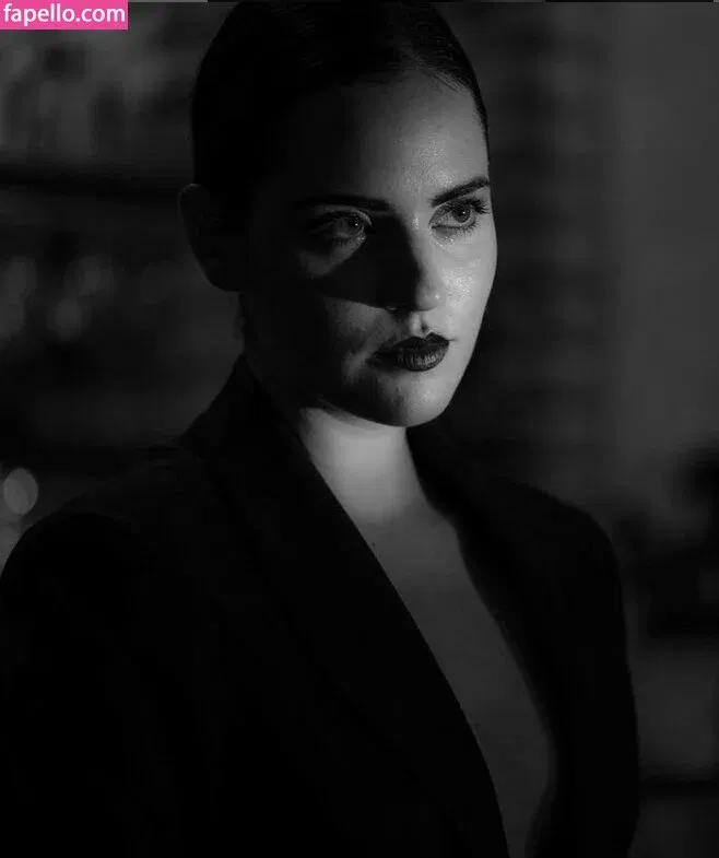 Ophelie Rullier Onlyfans Photo Gallery 