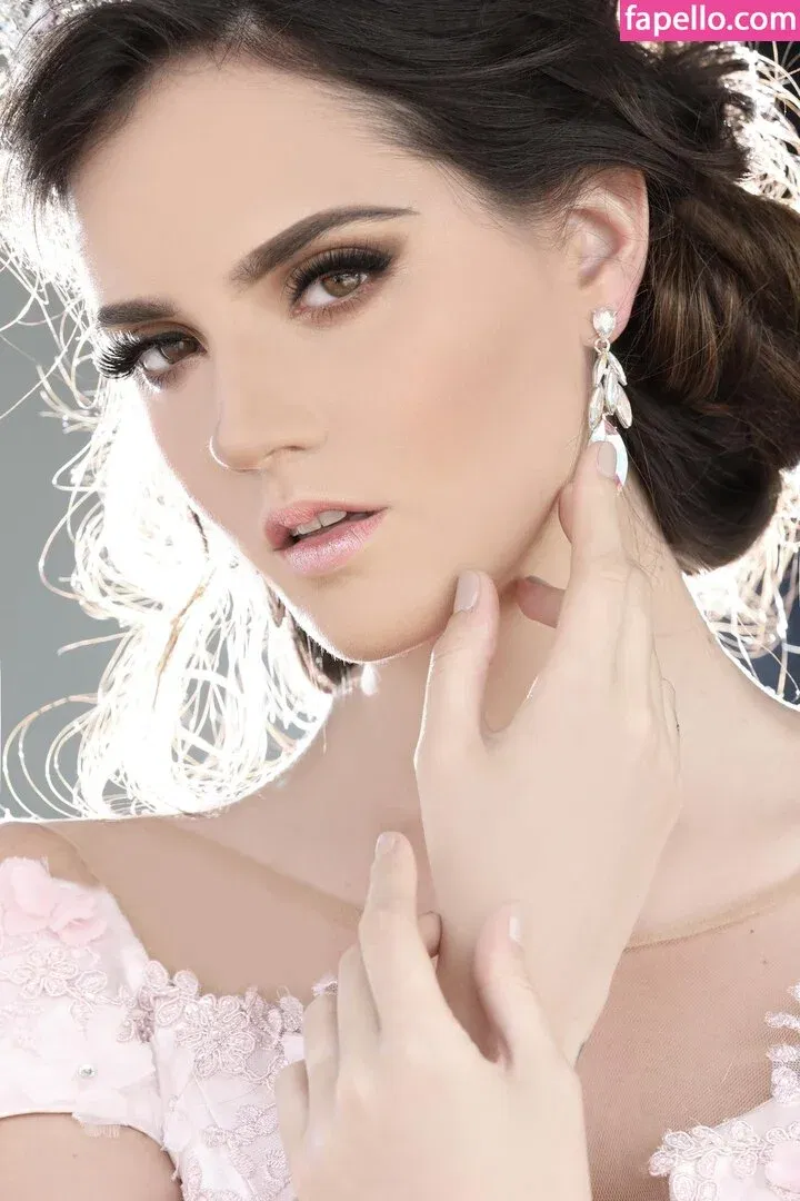 Ophelie Rullier Onlyfans Photo Gallery 