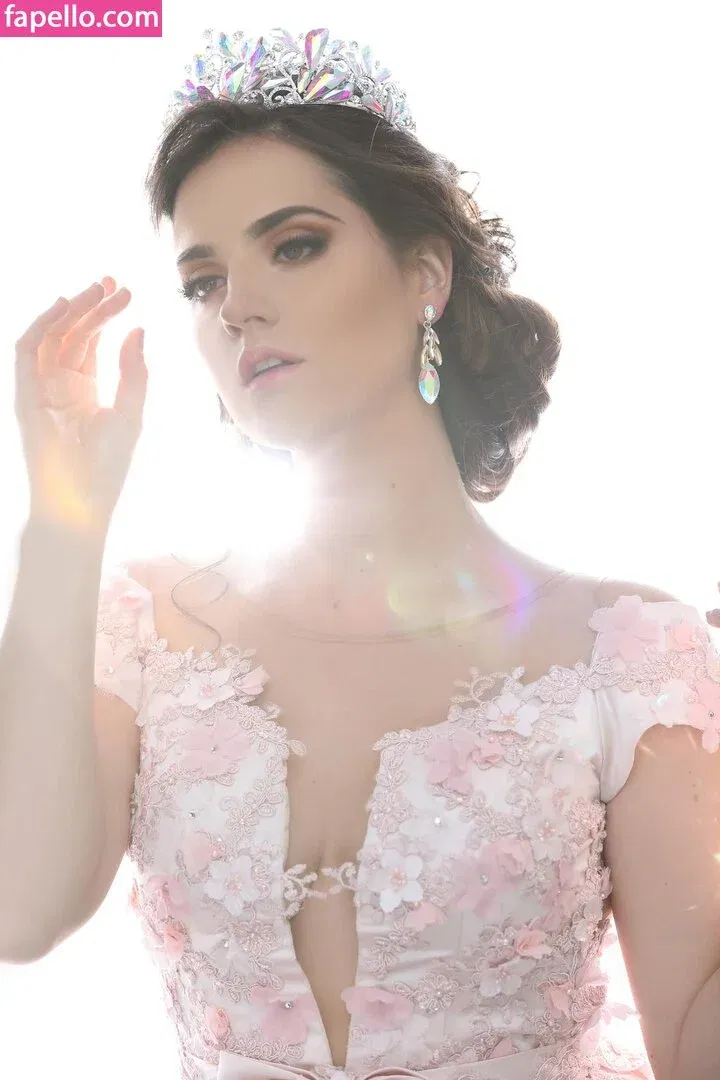 Ophelie Rullier Onlyfans Photo Gallery 