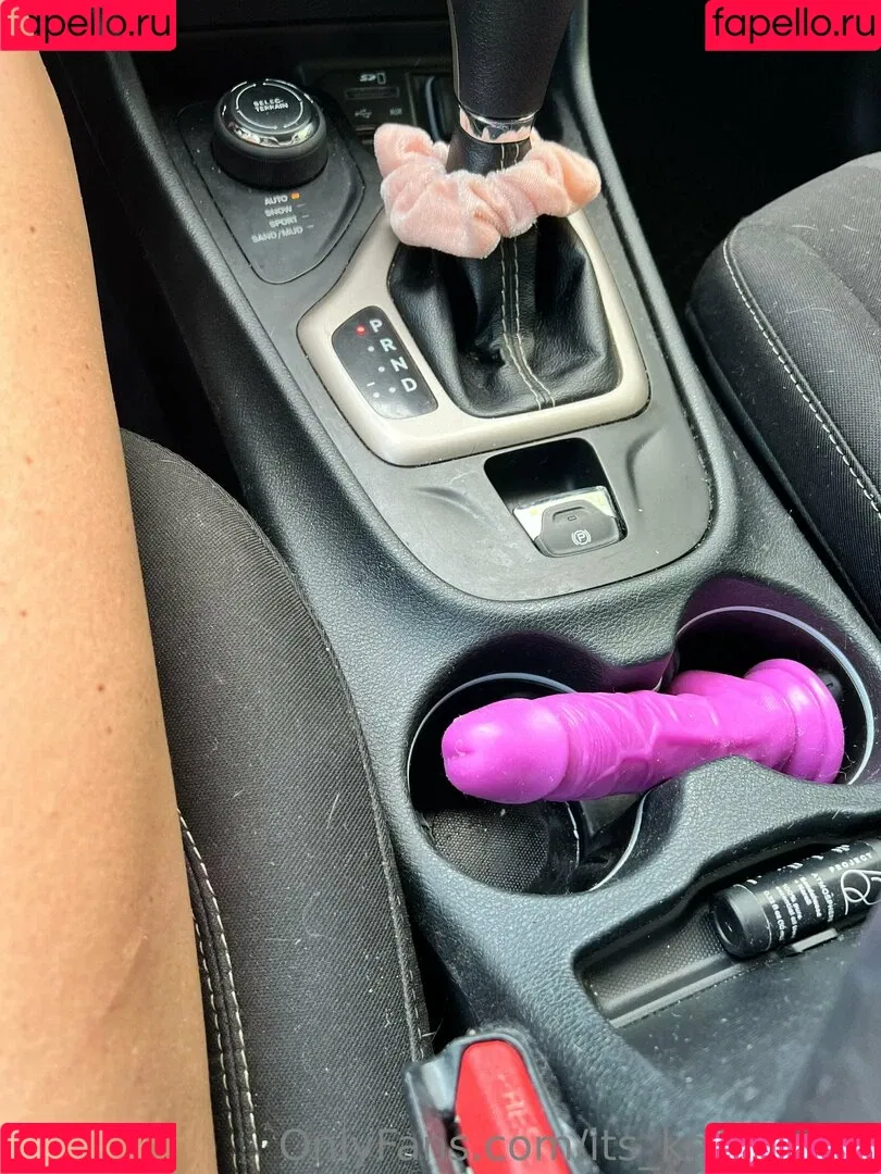 kelseyannefree / kelsharkin Onlyfans Photo Gallery 