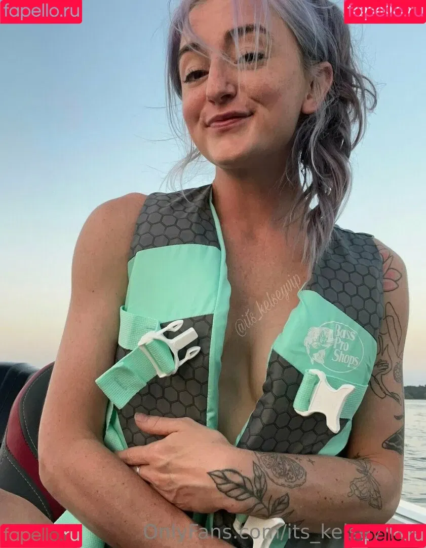 kelseyannefree / kelsharkin Onlyfans Photo Gallery 