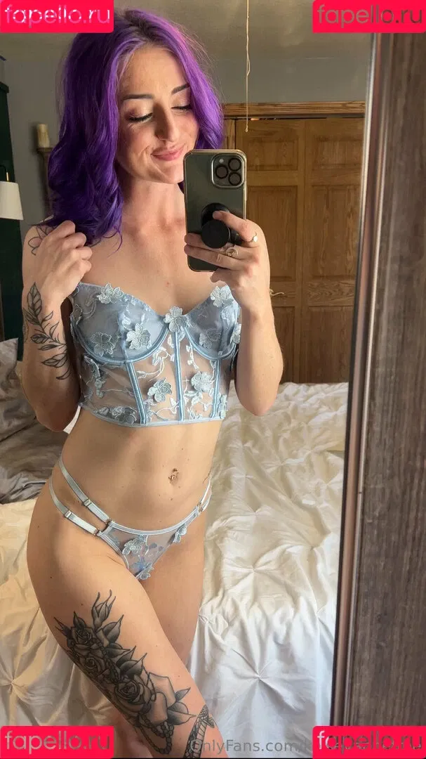 kelseyannefree / kelsharkin Onlyfans Photo Gallery 