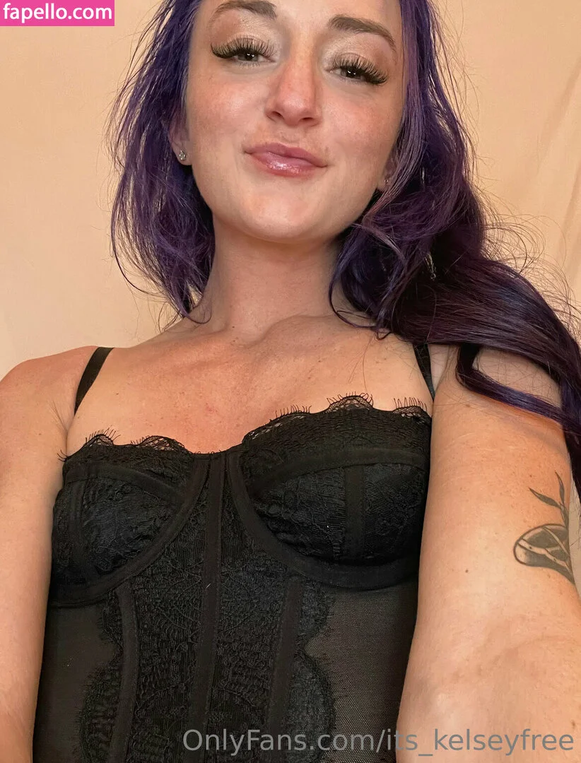kelseyannefree / kelsharkin Onlyfans Photo Gallery 