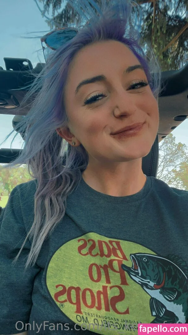 kelseyannefree / kelsharkin Onlyfans Photo Gallery 