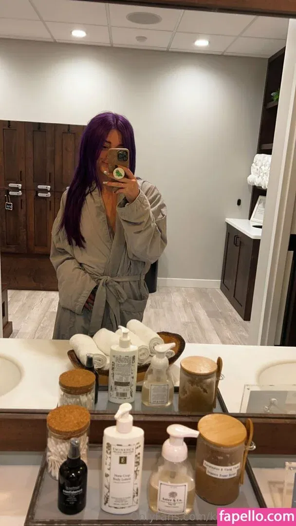 kelseyannefree / kelsharkin Onlyfans Photo Gallery 