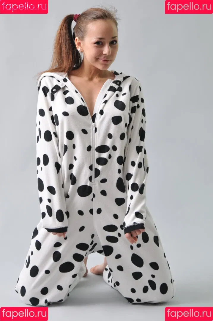 ShowyBeauty / heidi_rom / showbeautyofficial Onlyfans Photo Gallery 