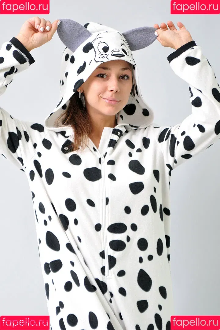 ShowyBeauty / heidi_rom / showbeautyofficial Onlyfans Photo Gallery 