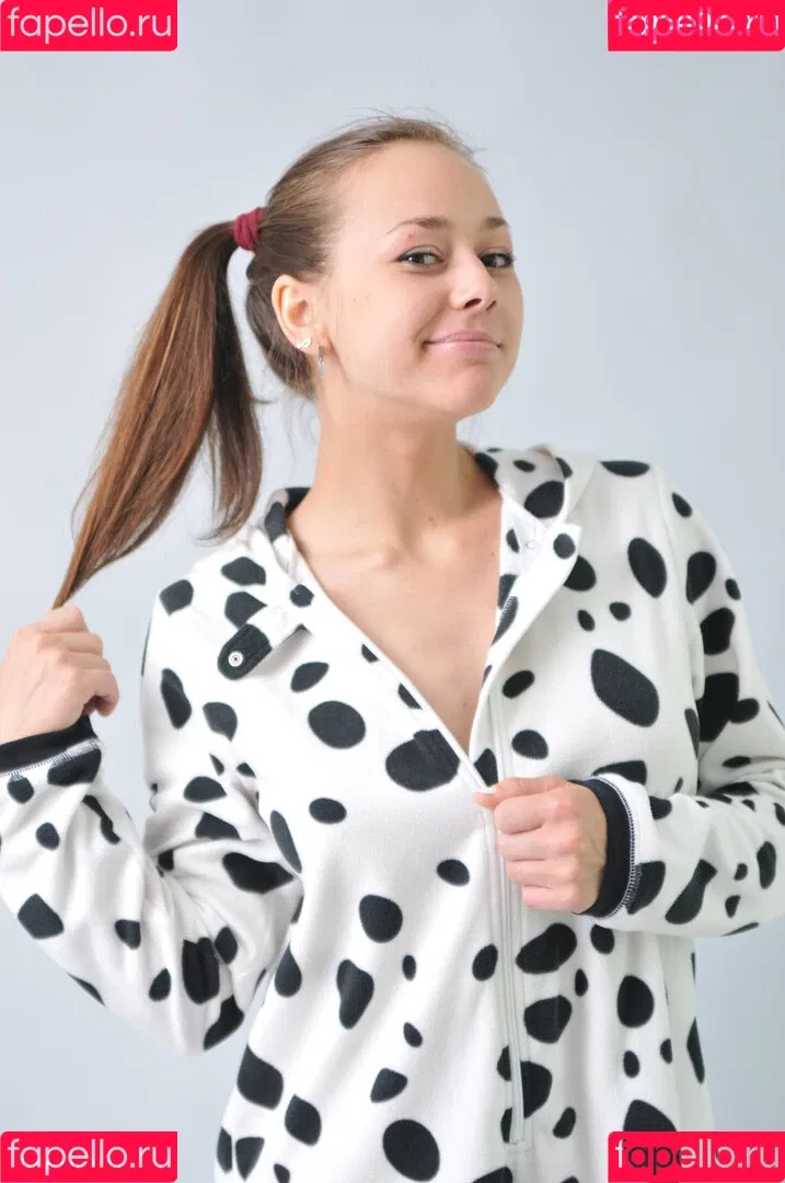 ShowyBeauty / heidi_rom / showbeautyofficial Onlyfans Photo Gallery 