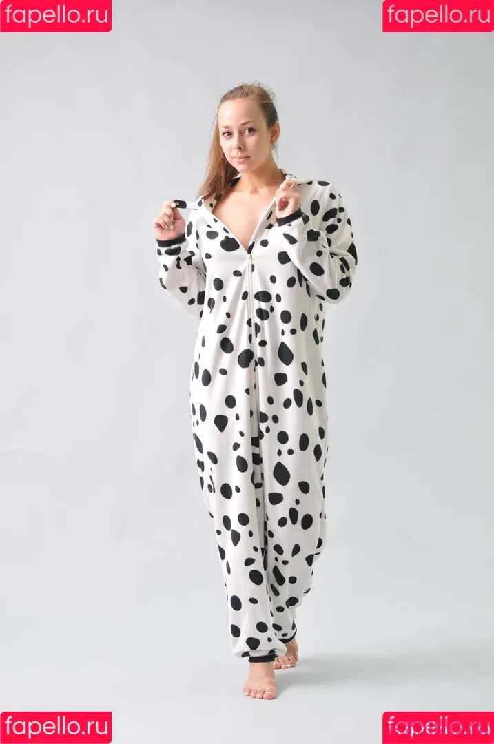 ShowyBeauty / heidi_rom / showbeautyofficial Onlyfans Photo Gallery 