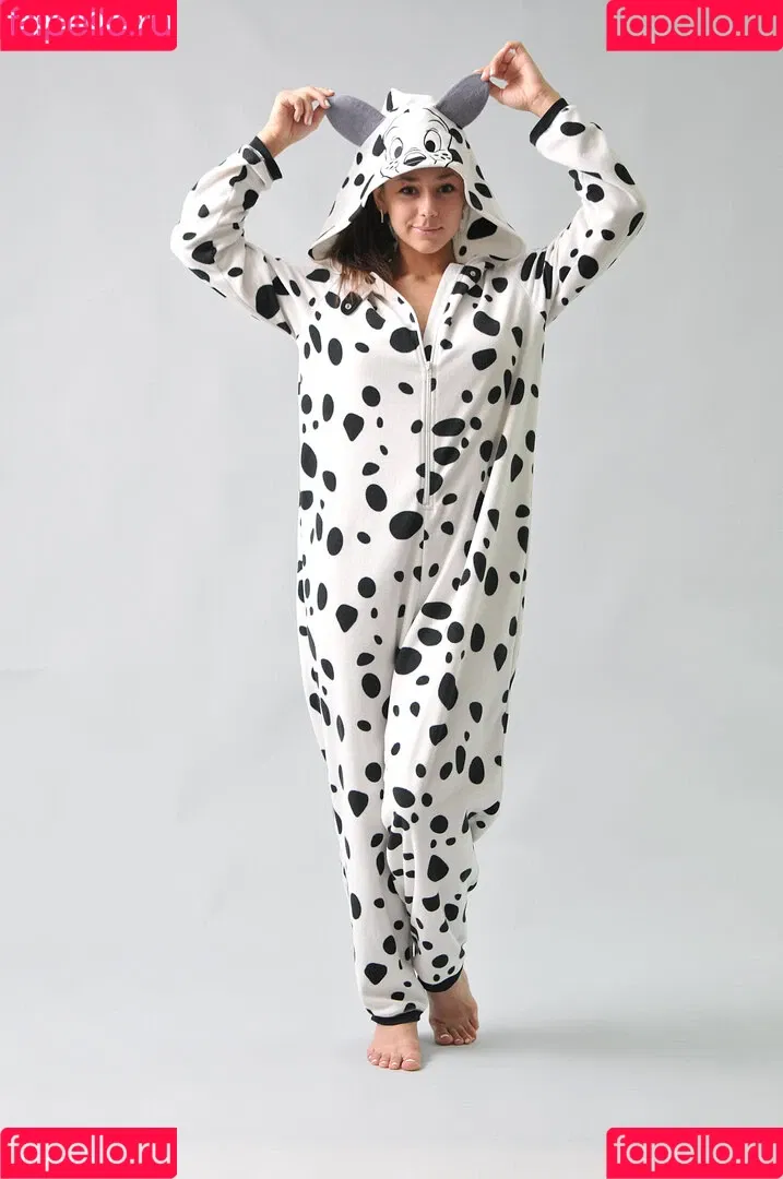 ShowyBeauty / heidi_rom / showbeautyofficial Onlyfans Photo Gallery 