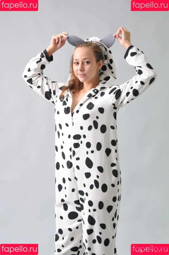 ShowyBeauty / heidi_rom / showbeautyofficial Onlyfans Photo Gallery 