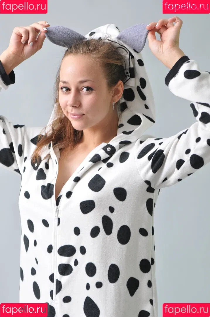 ShowyBeauty / heidi_rom / showbeautyofficial Onlyfans Photo Gallery 