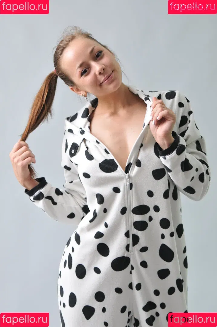 ShowyBeauty / heidi_rom / showbeautyofficial Onlyfans Photo Gallery 