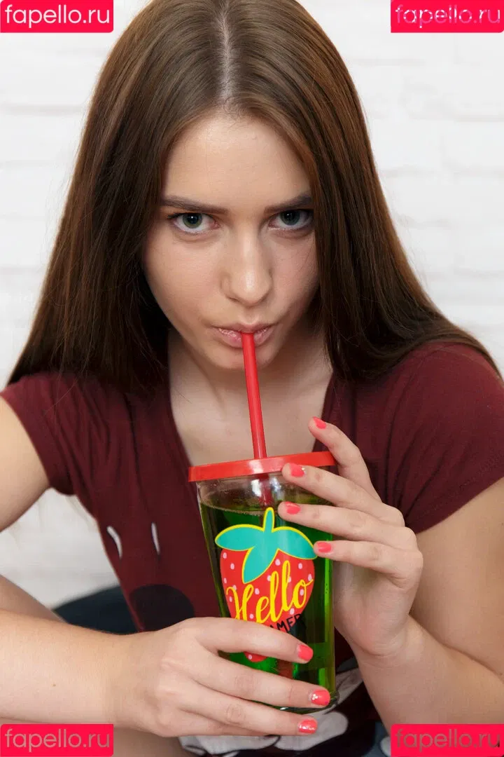 ShowyBeauty / heidi_rom / showbeautyofficial Onlyfans Photo Gallery 