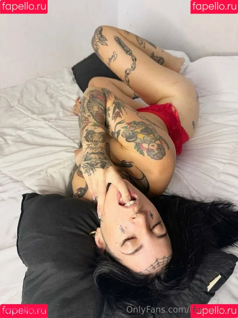 kat_mozze / katamogz Onlyfans Photo Gallery 