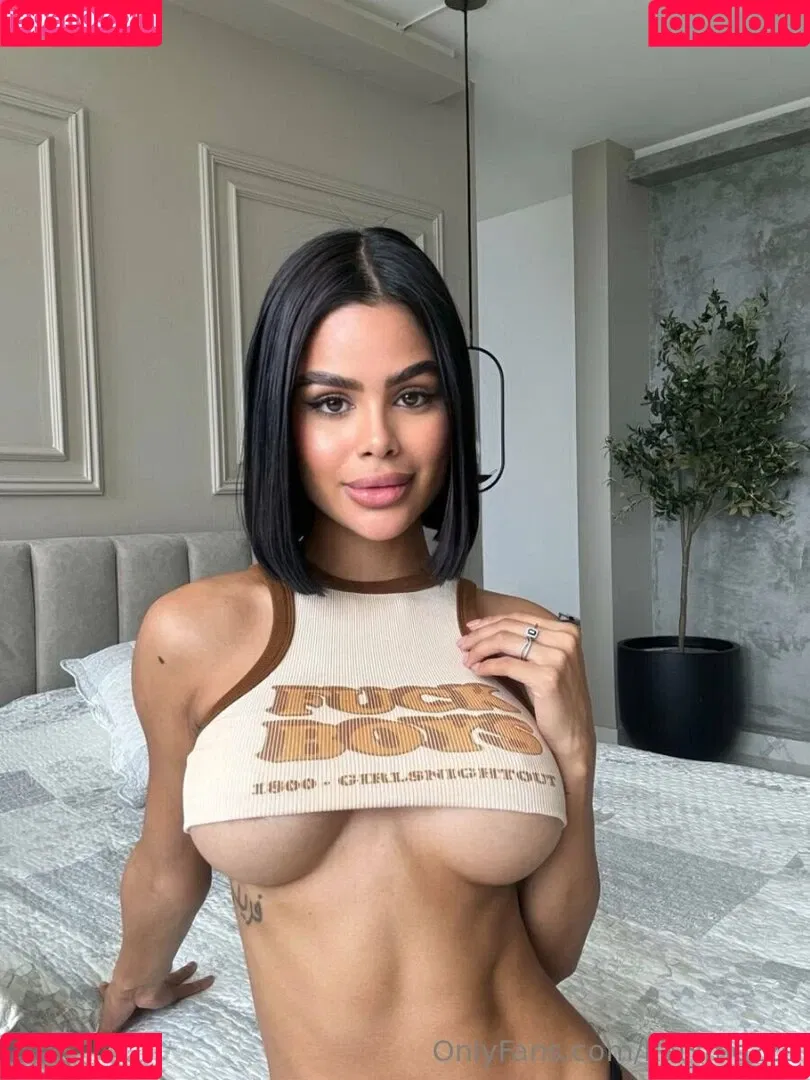 kat_mozze / katamogz Onlyfans Photo Gallery 