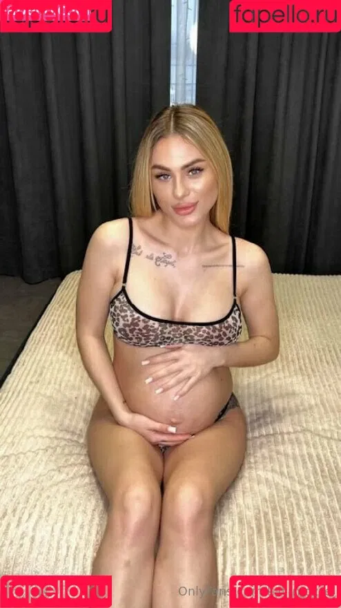 kat_mozze / katamogz Onlyfans Photo Gallery 