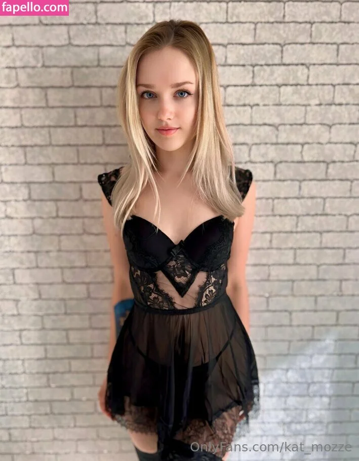 kat_mozze / katamogz Onlyfans Photo Gallery 