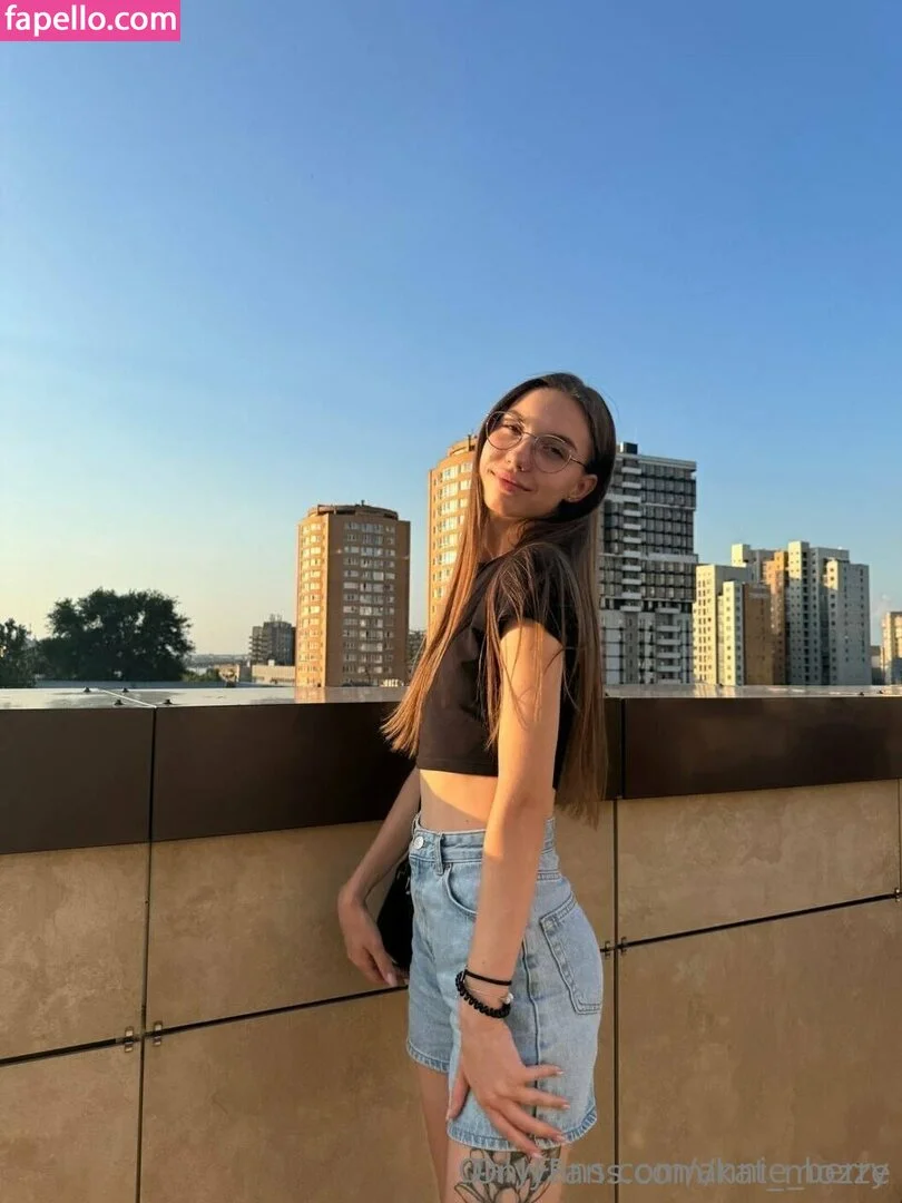 kat_mozze / katamogz Onlyfans Photo Gallery 