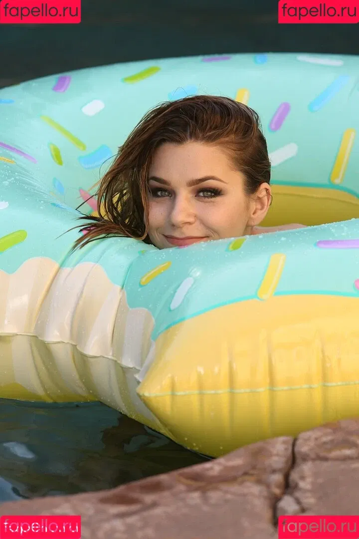 Stephanie Manescu / stephaniemanescu Onlyfans Photo Gallery 