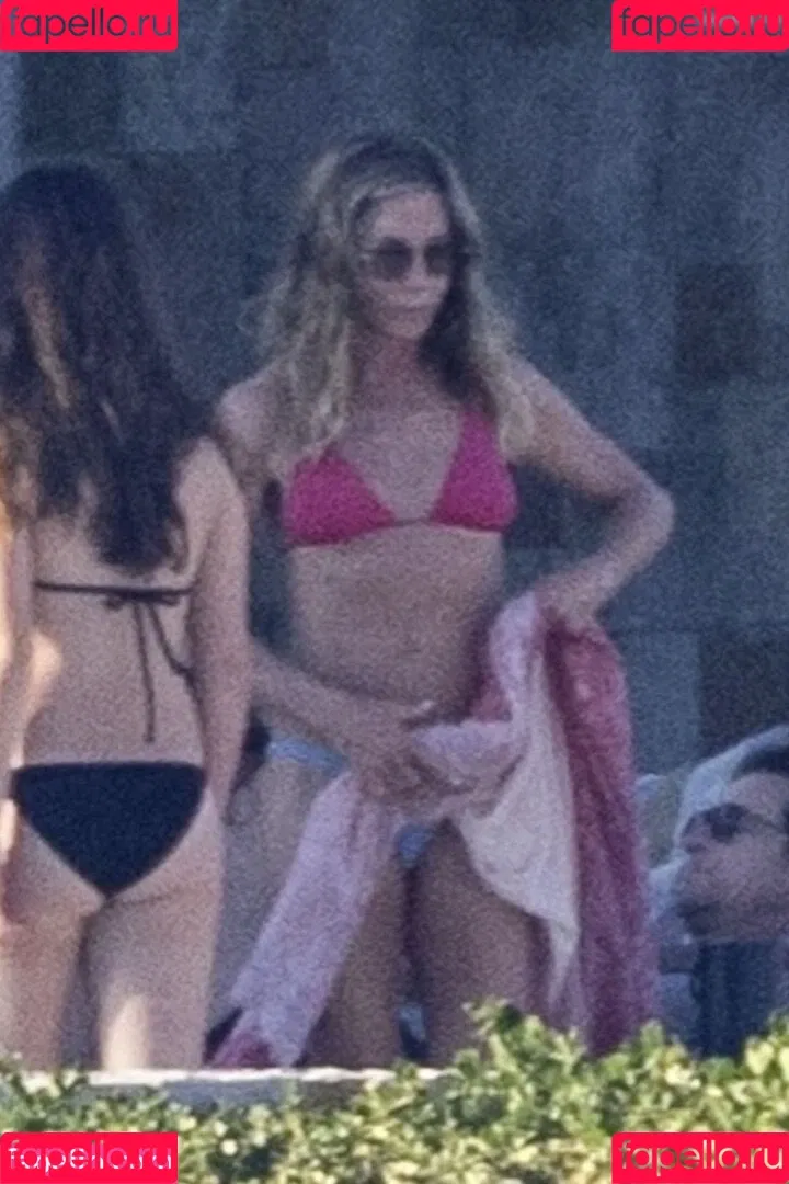 Jennifer Aniston / jenniferaniston Onlyfans Photo Gallery 