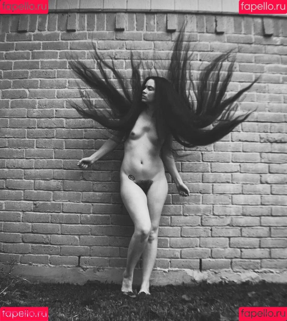 Hairy Women / HairyFairy420 / ig_naturals / pearlygirly06 Onlyfans Photo Gallery 