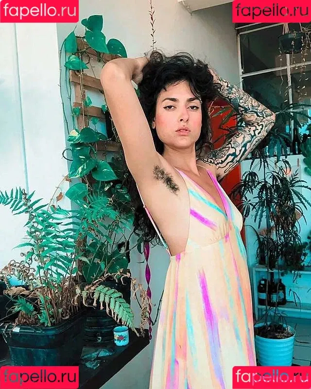 Hairy Women / HairyFairy420 / ig_naturals / pearlygirly06 Onlyfans Photo Gallery 