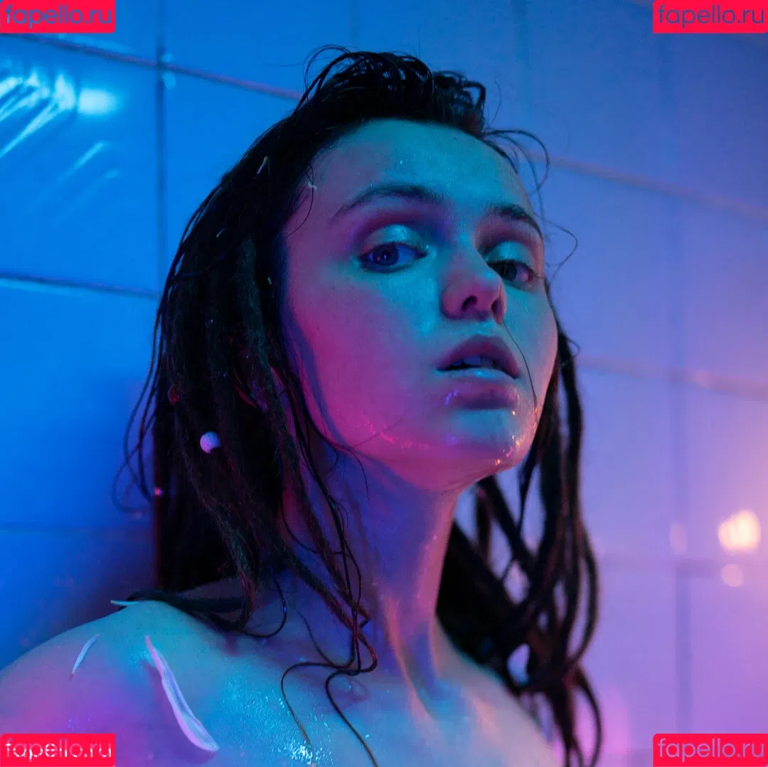 Hairy Women / HairyFairy420 / ig_naturals / pearlygirly06 Onlyfans Photo Gallery 