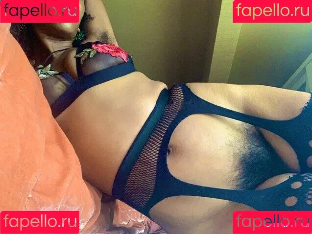 Hairy Women / HairyFairy420 / ig_naturals / pearlygirly06 Onlyfans Photo Gallery 