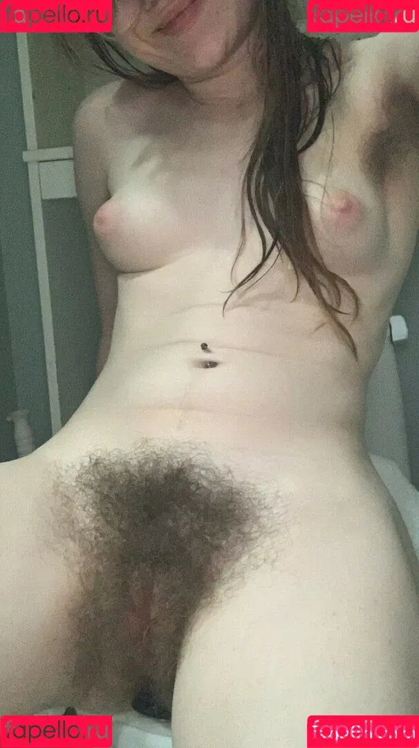 Hairy Women / HairyFairy420 / ig_naturals / pearlygirly06 Onlyfans Photo Gallery 