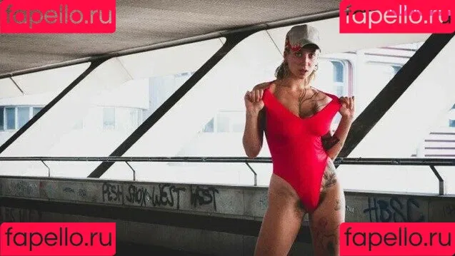 Hairy Women / HairyFairy420 / ig_naturals / pearlygirly06 Onlyfans Photo Gallery 