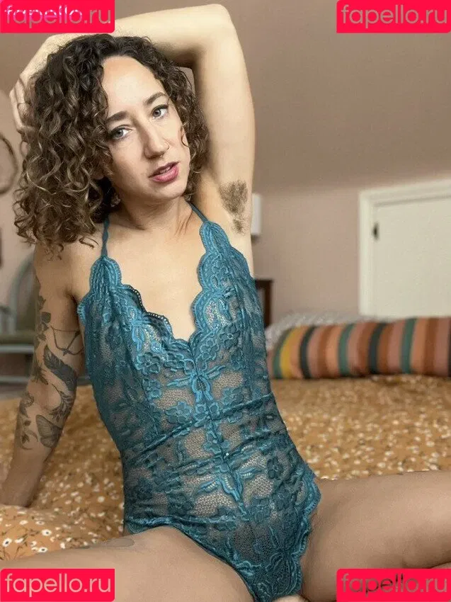 Hairy Women / HairyFairy420 / ig_naturals / pearlygirly06 Onlyfans Photo Gallery 