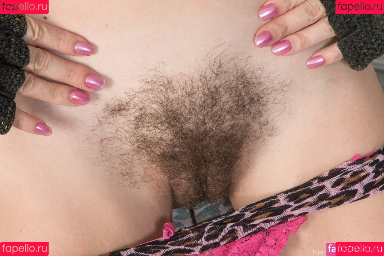 Hairy Women / HairyFairy420 / ig_naturals / pearlygirly06 Onlyfans Photo Gallery 